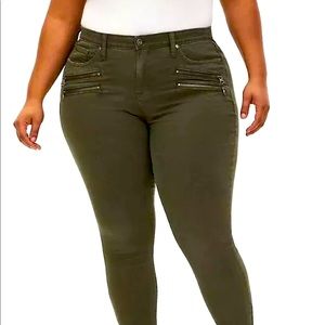 NWT Torrid olive sky high skinny super soft 14T